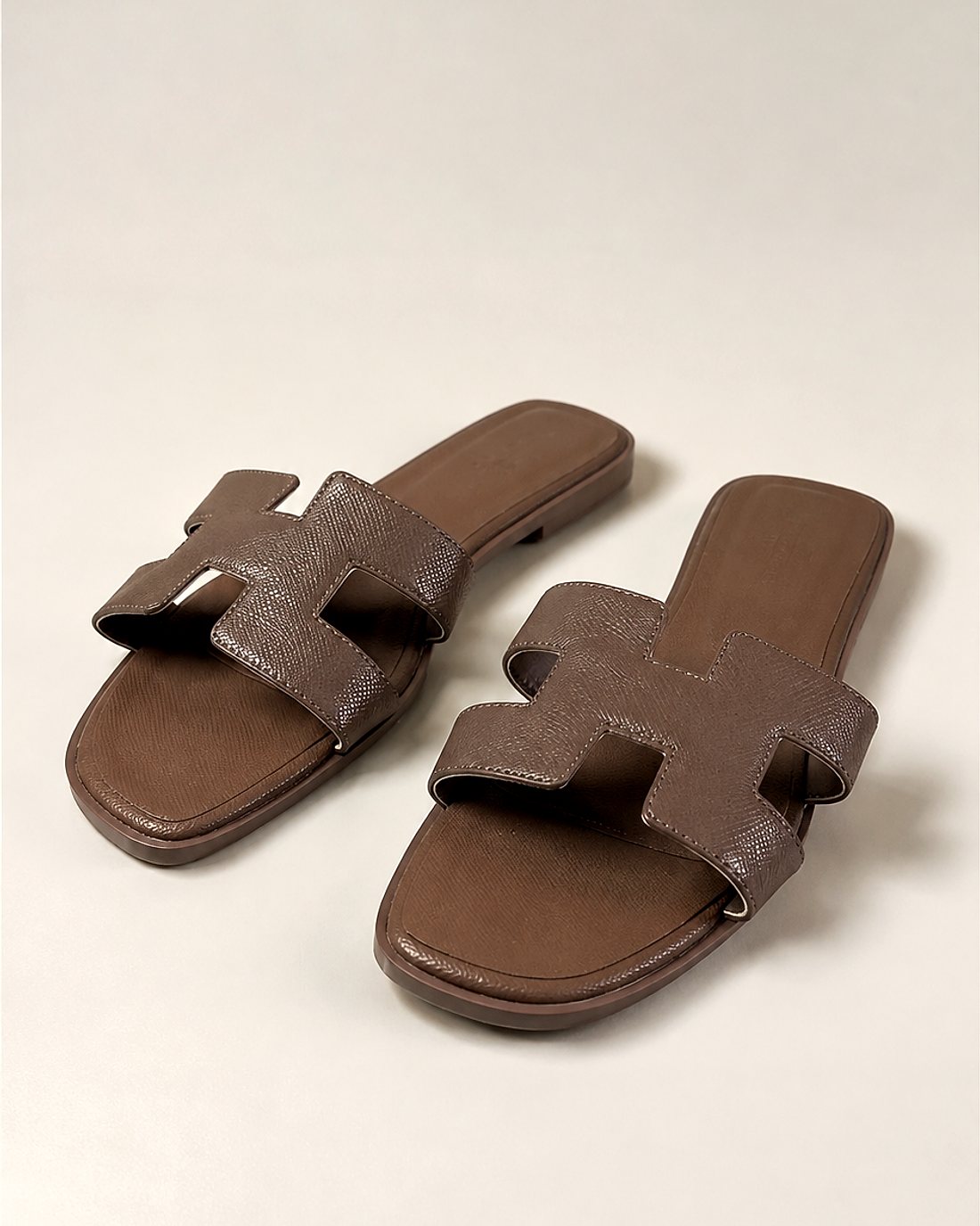 MADAME H-Slides — Donkerbruin